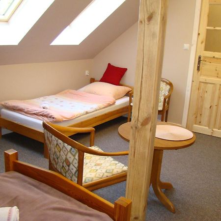ゴニョンツ ペンショナット ドゥレク バラノウカ Bed & Breakfast エクステリア 写真