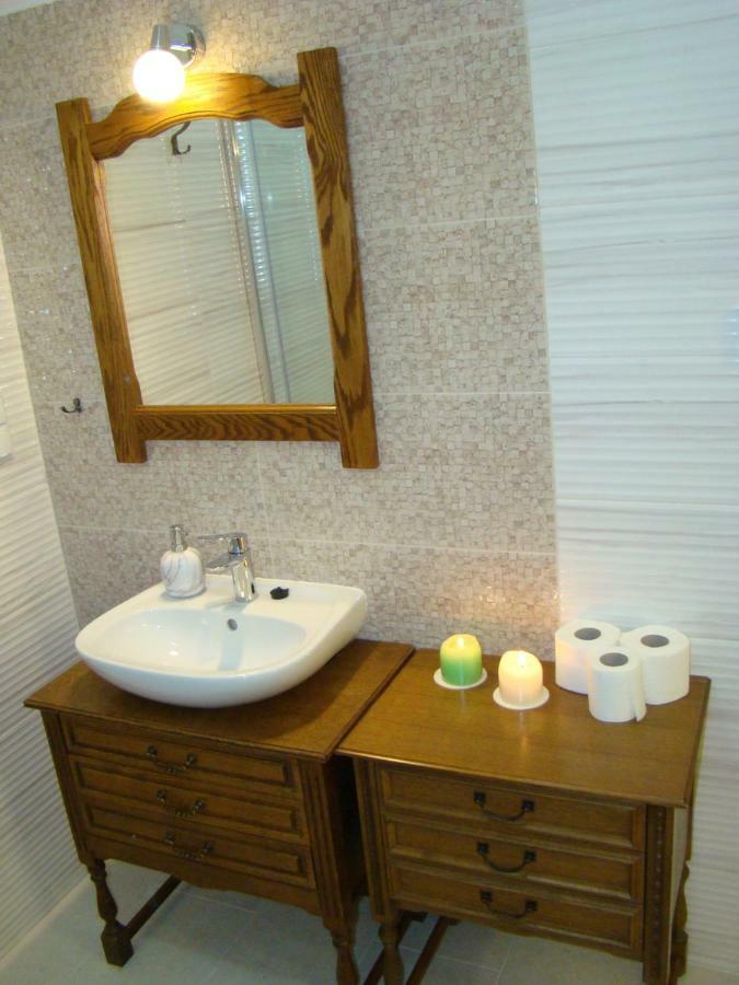 ゴニョンツ ペンショナット ドゥレク バラノウカ Bed & Breakfast エクステリア 写真